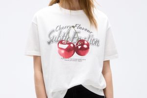 CHERRY GRAPHIC T-SHIRT