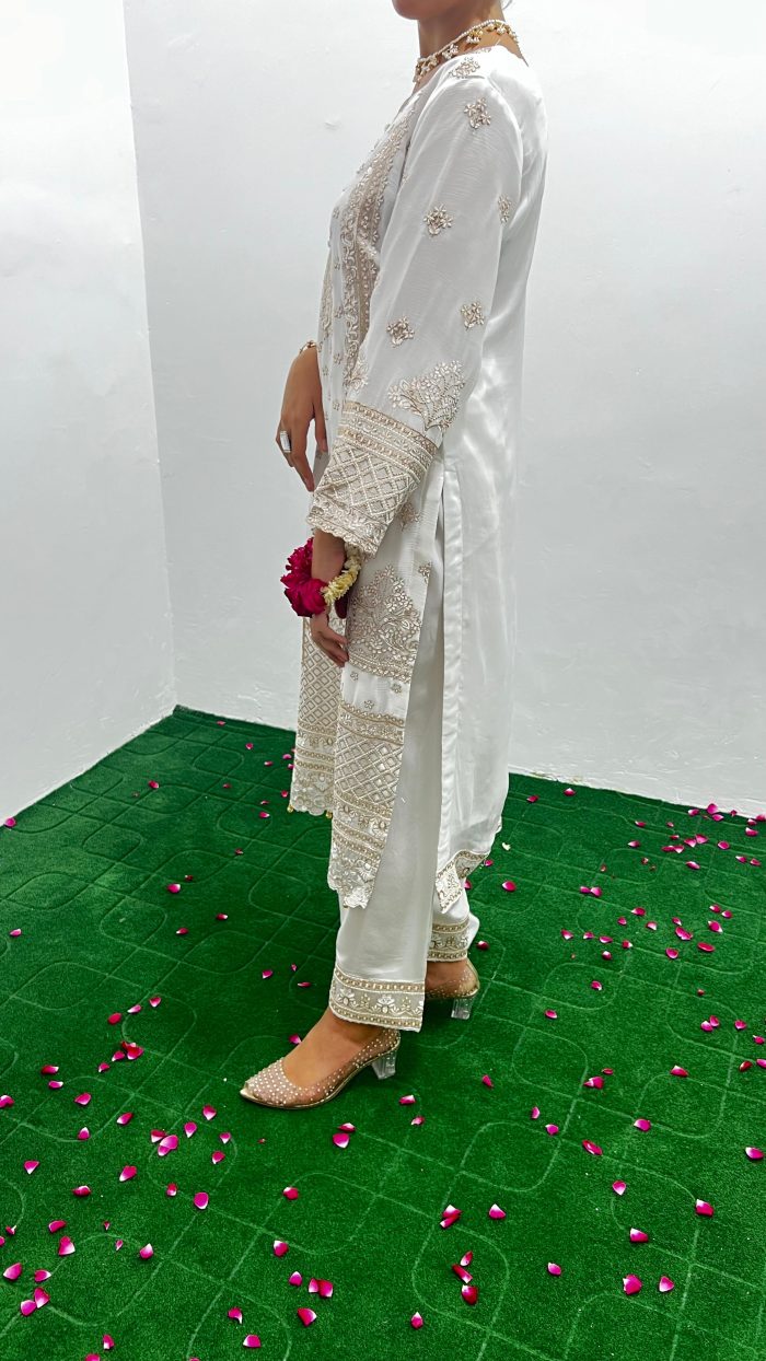 Embroidered Off White Chiffon 3-Piece With Dupatta Dress - Image 2